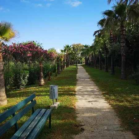 Guendogdu Tatil Sitesinde Dubleks Villa Vakantiehuis